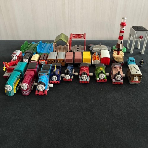 Thomas seine freunde kapsel - &,
